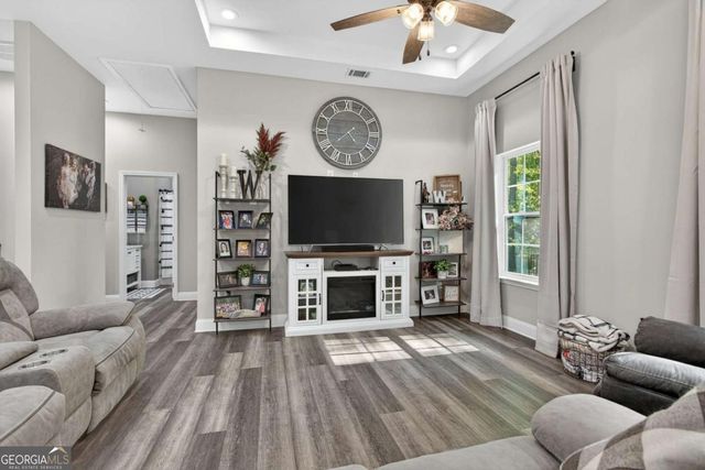 366 Orchard Way SE, Calhoun, GA 30701