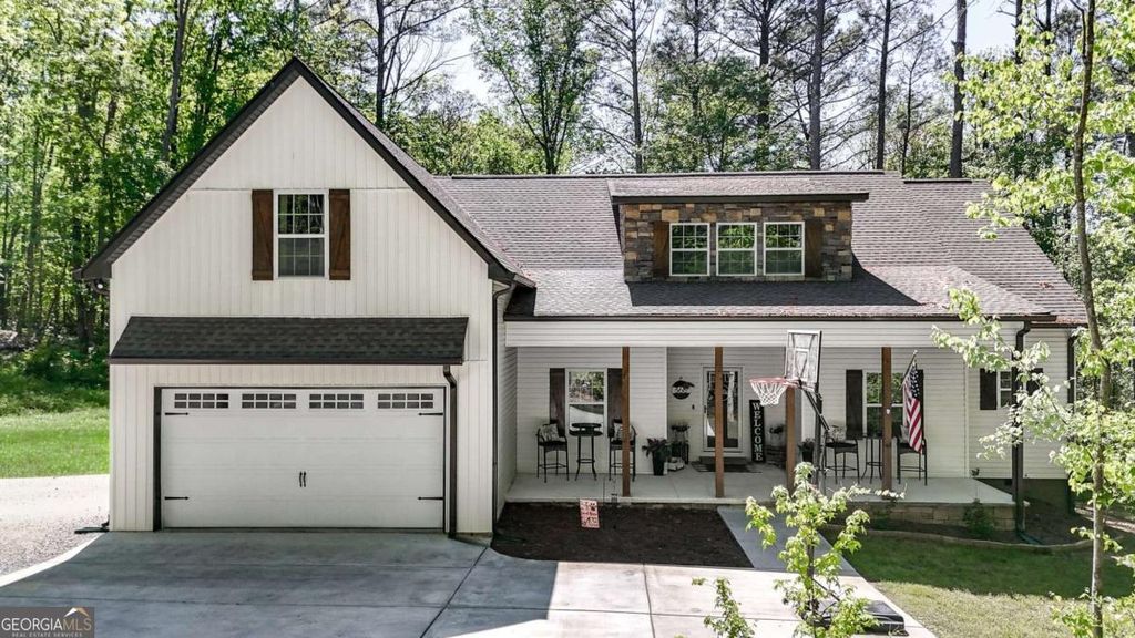 366 Orchard Way SE, Calhoun, GA 30701