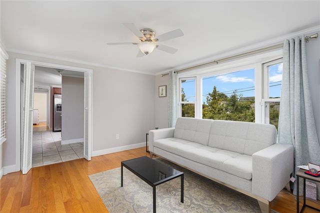 4 Maloney Lane, Middletown, RI 02842