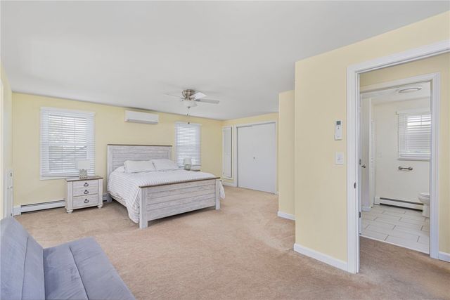 4 Maloney Lane, Middletown, RI 02842
