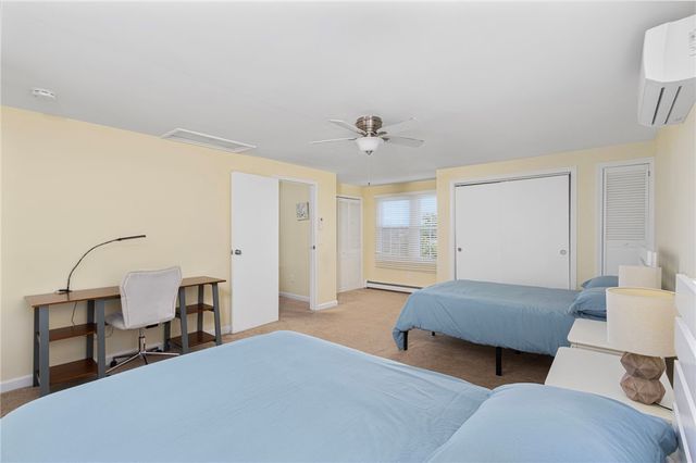4 Maloney Lane, Middletown, RI 02842