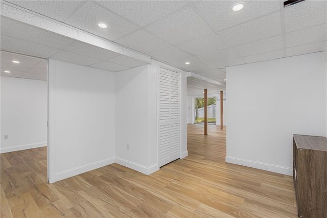 4 Maloney Lane, Middletown, RI 02842