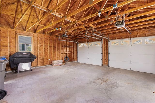 4 Maloney Lane, Middletown, RI 02842