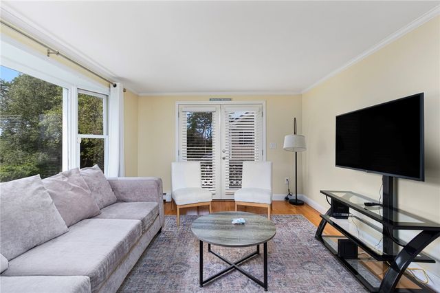 4 Maloney Lane, Middletown, RI 02842