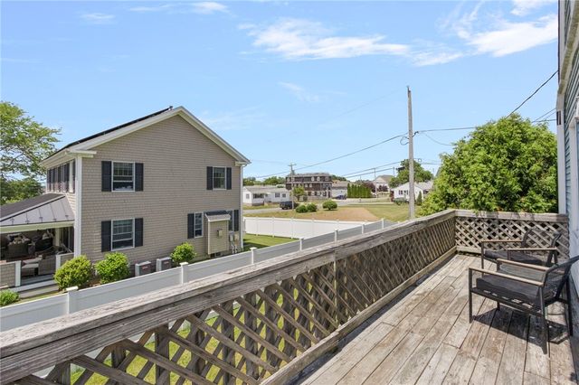 4 Maloney Lane, Middletown, RI 02842