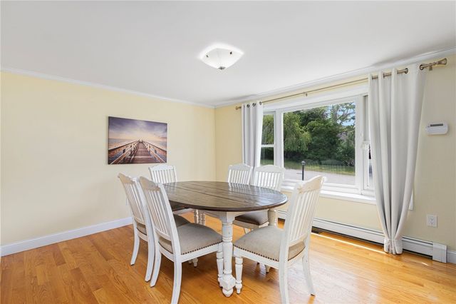 4 Maloney Lane, Middletown, RI 02842