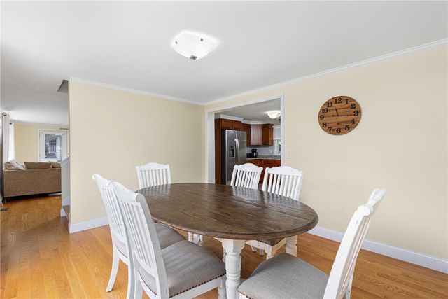 4 Maloney Lane, Middletown, RI 02842