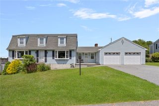 4 Maloney Lane, Middletown, RI 02842