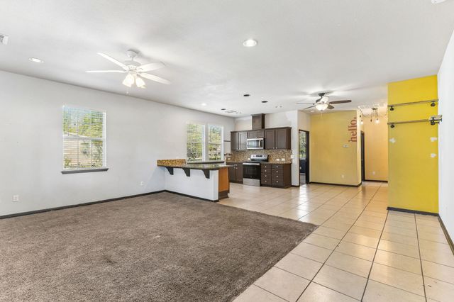 401 Rivers ST, Smithville, TX 78957