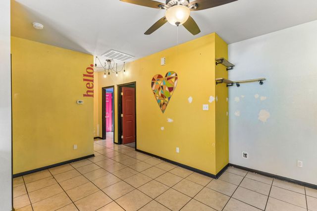 401 Rivers ST, Smithville, TX 78957