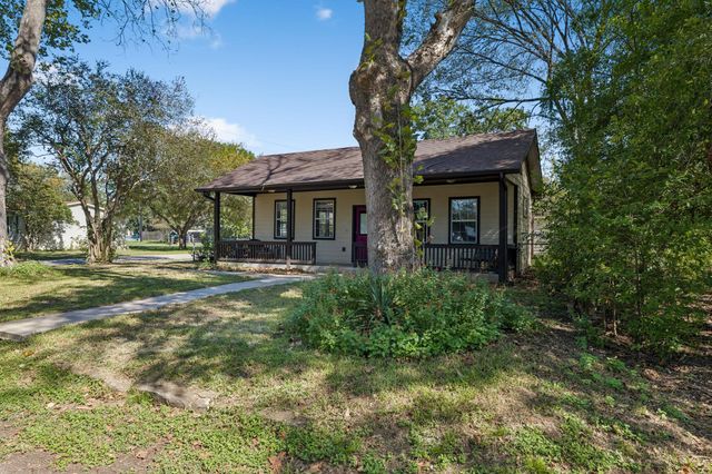 401 Rivers ST, Smithville, TX 78957