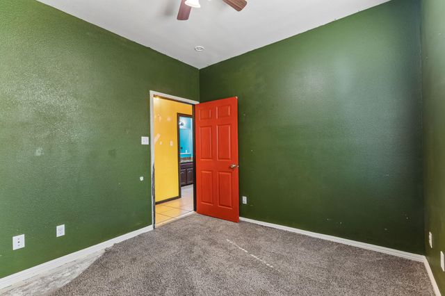401 Rivers ST, Smithville, TX 78957
