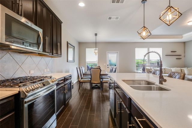 7013 Armagh DR, Austin, TX 78754