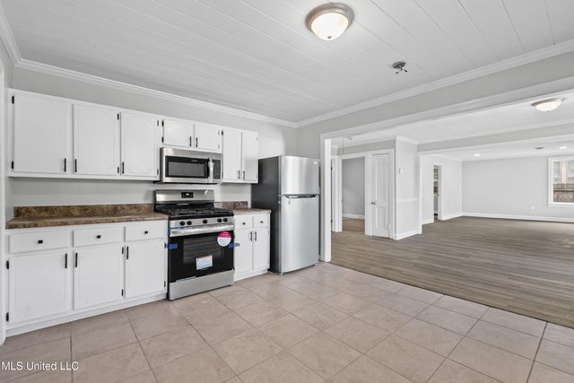 959 S Line Street, Grenada, MS 38901