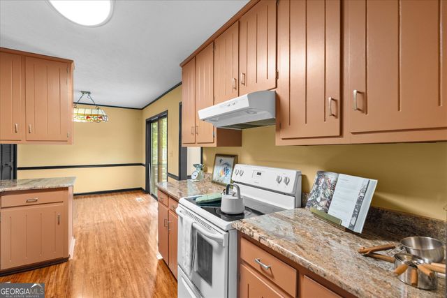 110 Lake Terrace Court, Carrollton, GA 30117