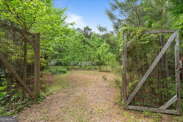 110 Lake Terrace Court, Carrollton, GA 30117