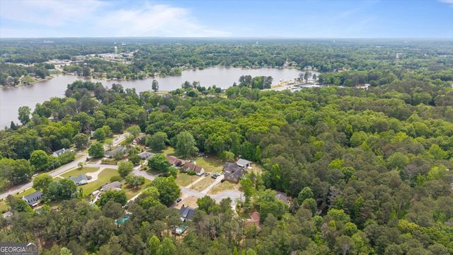 110 Lake Terrace Court, Carrollton, GA 30117