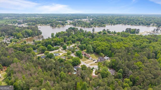 110 Lake Terrace Court, Carrollton, GA 30117