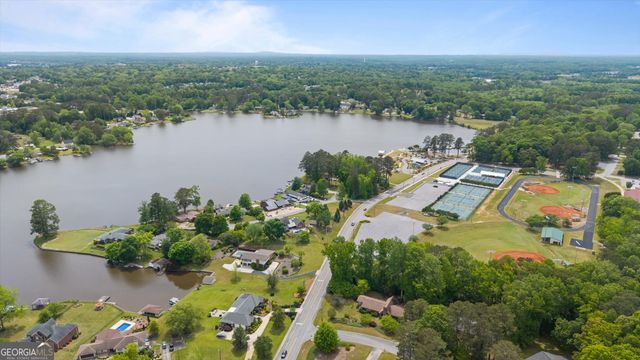 110 Lake Terrace Court, Carrollton, GA 30117