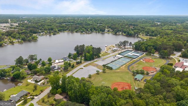 110 Lake Terrace Court, Carrollton, GA 30117