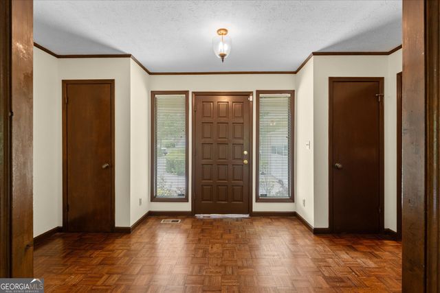 110 Lake Terrace Court, Carrollton, GA 30117