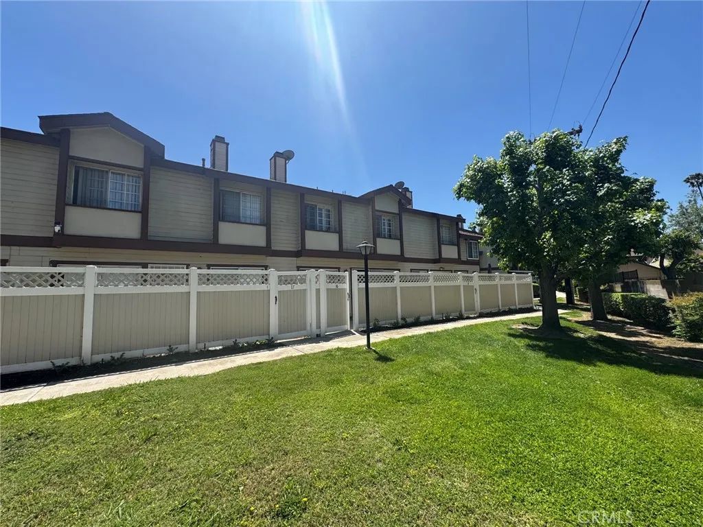 8939 Gallatin 16, Pico Rivera, CA 90660