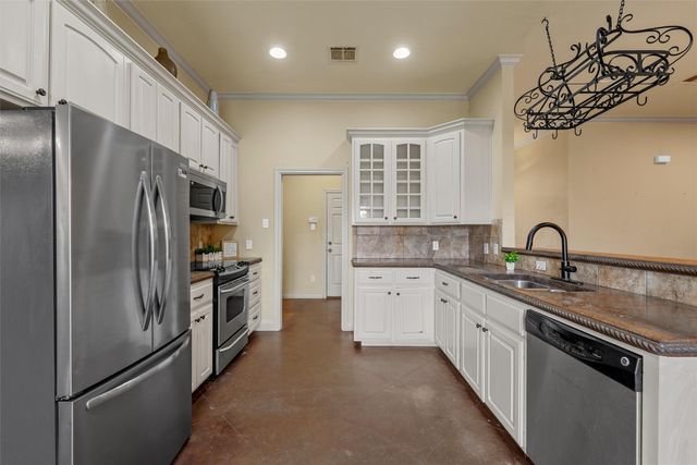 2524 Riders Way, Waco, TX 76712