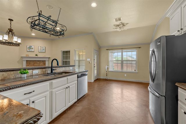 2524 Riders Way, Waco, TX 76712
