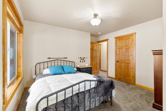 41650 Clover Creek Road, Klamath Falls, OR 97601