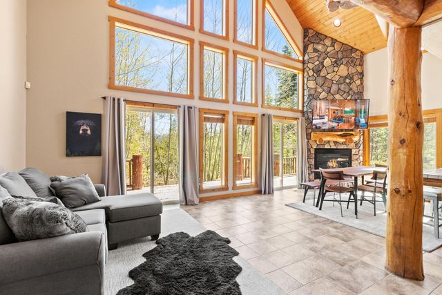 41650 Clover Creek Road, Klamath Falls, OR 97601