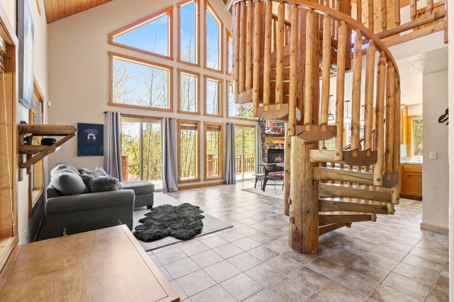 41650 Clover Creek Road, Klamath Falls, OR 97601