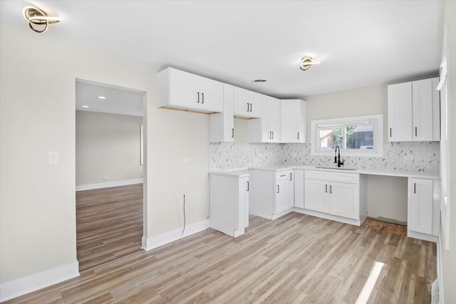 16460 Honore Avenue, Markham, IL 60428