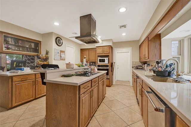 7714 Rolling Fork Lane, Houston, TX 77040