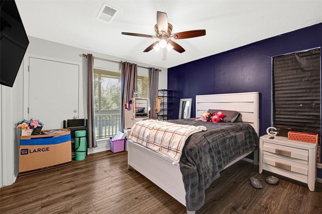 7714 Rolling Fork Lane, Houston, TX 77040