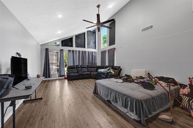 7714 Rolling Fork Lane, Houston, TX 77040