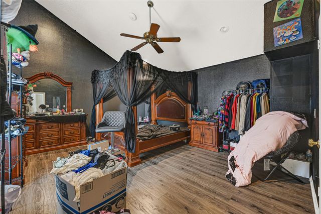 7714 Rolling Fork Lane, Houston, TX 77040