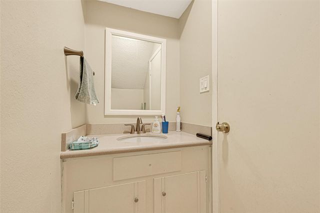 7714 Rolling Fork Lane, Houston, TX 77040