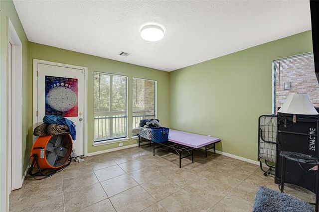 7714 Rolling Fork Lane, Houston, TX 77040