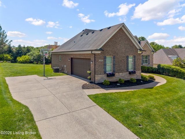 16818 Shakes Creek Dr, Fisherville, KY 40023