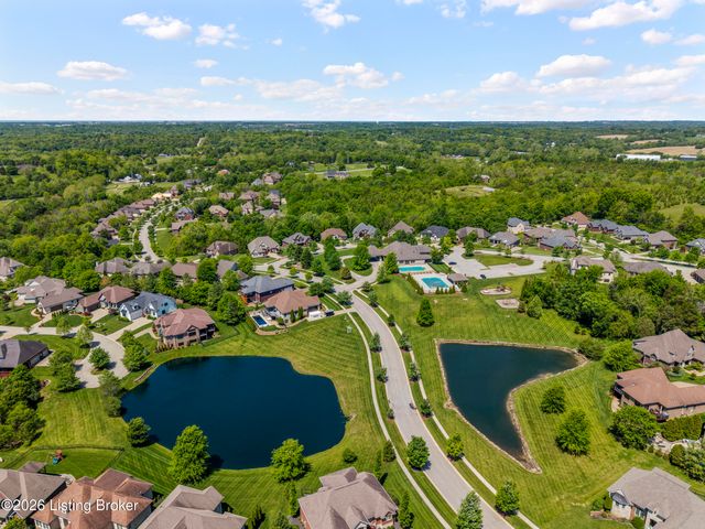 16818 Shakes Creek Dr, Fisherville, KY 40023