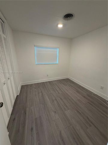9020 SW 56th Ter, Miami, FL 33173