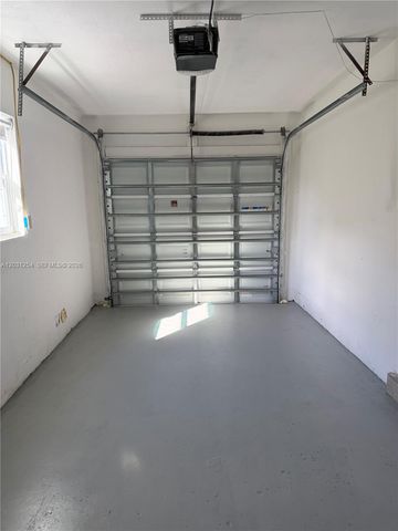 9020 SW 56th Ter, Miami, FL 33173