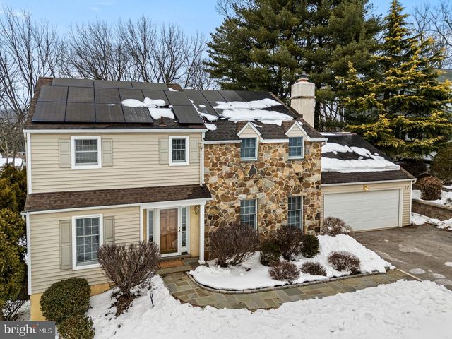 631 WESTWIND DR, Berwyn, PA 19312