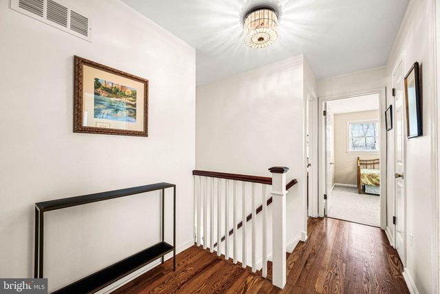 631 WESTWIND DR, Berwyn, PA 19312