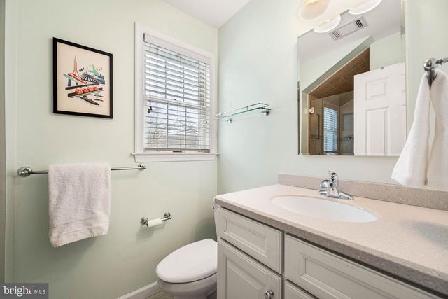 631 WESTWIND DR, Berwyn, PA 19312