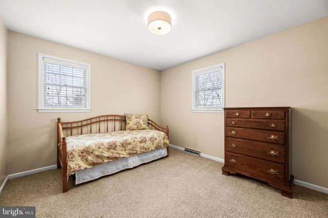 631 WESTWIND DR, Berwyn, PA 19312