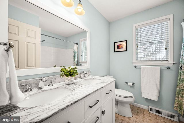 631 WESTWIND DR, Berwyn, PA 19312