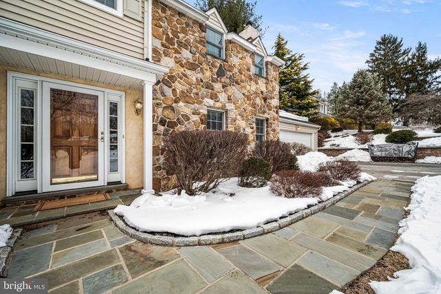 631 WESTWIND DR, Berwyn, PA 19312