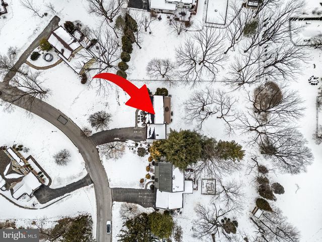 631 WESTWIND DR, Berwyn, PA 19312