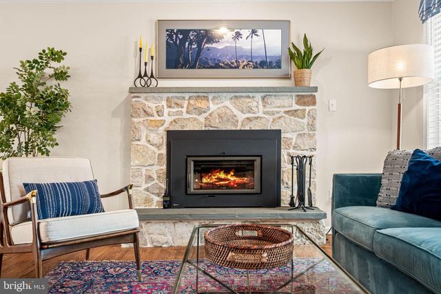 631 WESTWIND DR, Berwyn, PA 19312